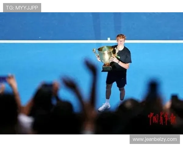 卡佐力克强敌夺得2025济南国际网球公开赛男单冠军精彩瞬间回顾 卡佐力克强敌夺得2025济南国际网球公开赛男单冠军精彩瞬间回顾