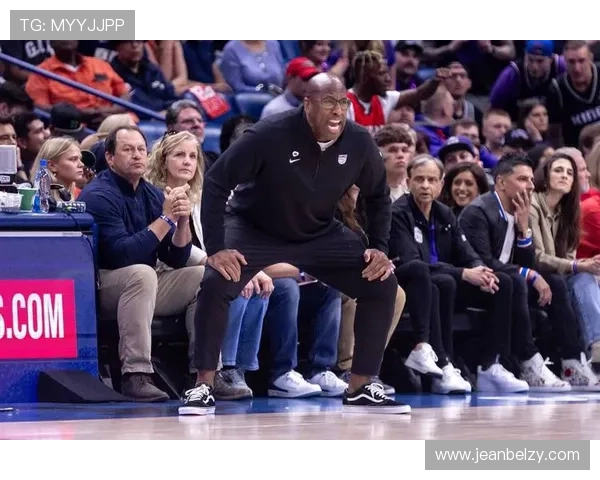 掘金主场遭遇四连败球迷不满发出嘘声引发关注